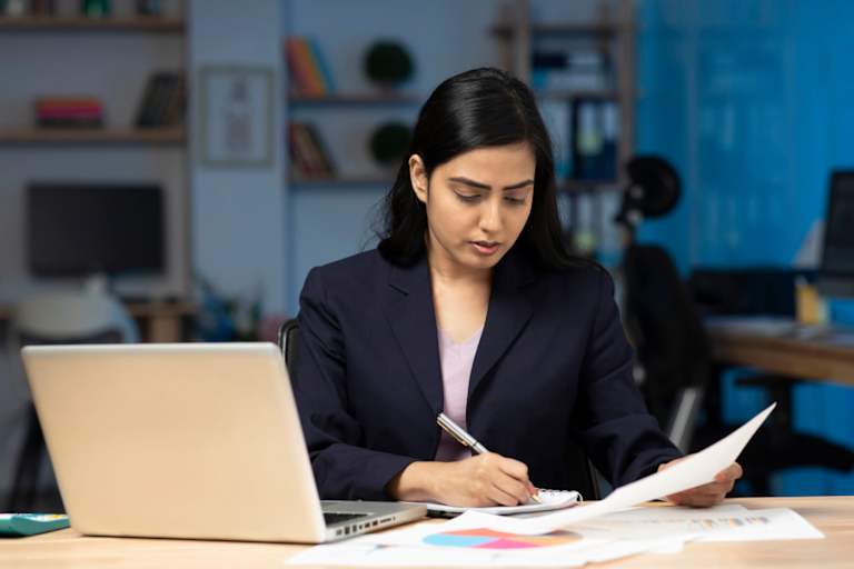 Available Scholarships for Women in Accounting